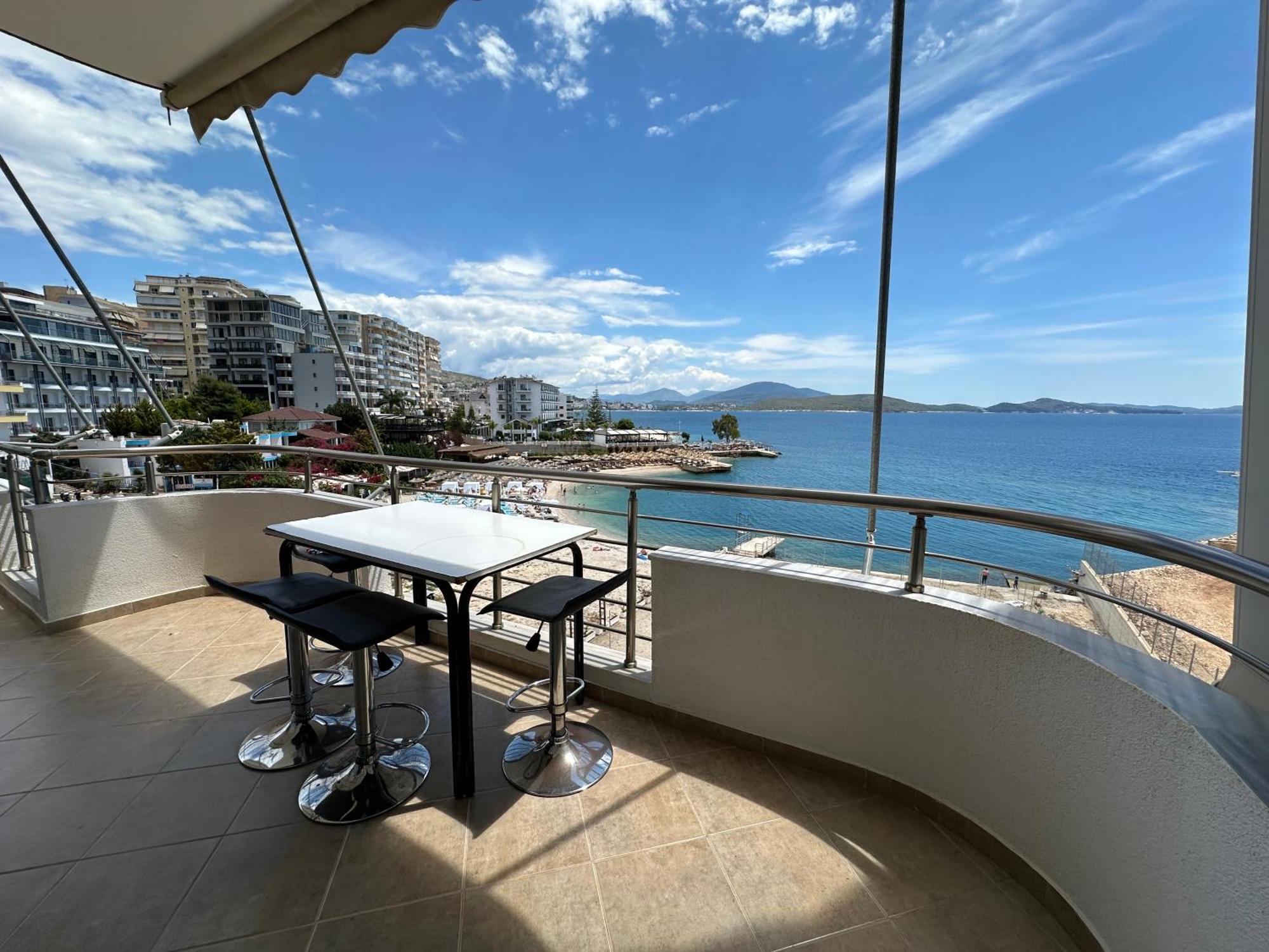 Luxy Coral Aparts Lägenhet Sarandë Exteriör bild