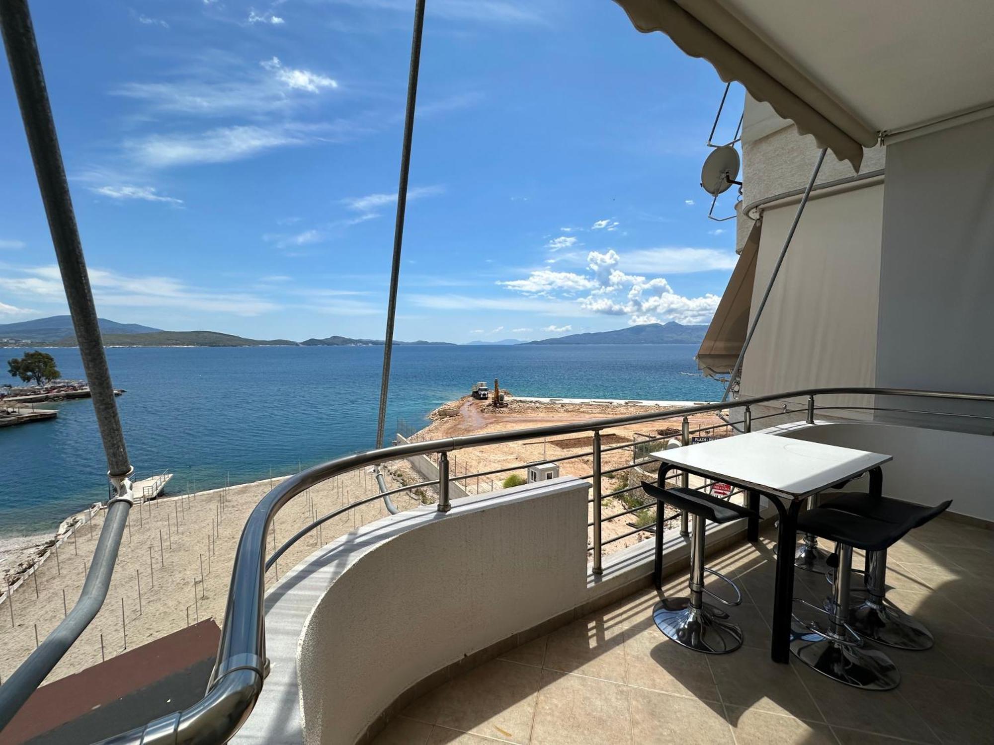 Luxy Coral Aparts Lägenhet Sarandë Exteriör bild